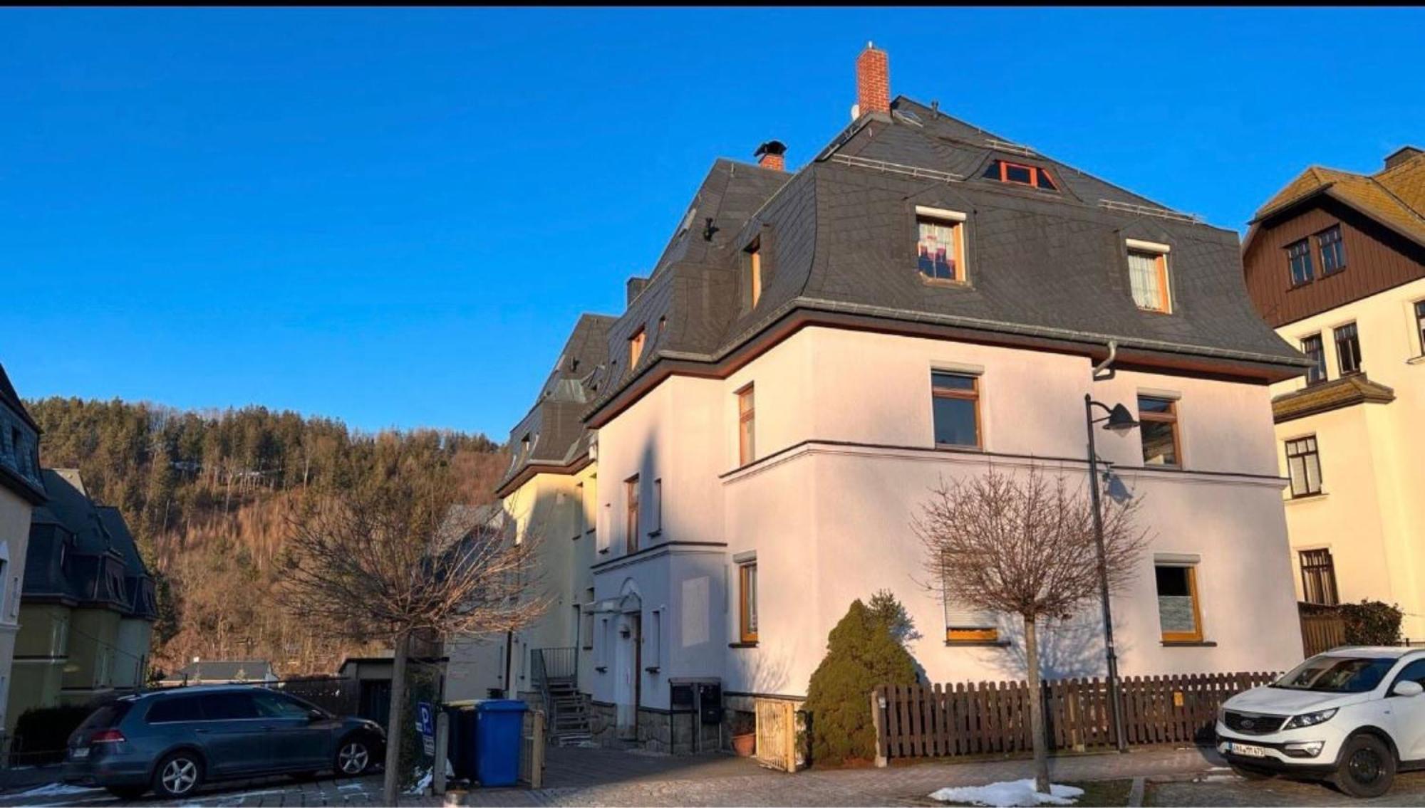 Stilvolles City-Apartment I Netflix I Wlan L Stellplatz I Zentral Schwarzenberg  Exterior photo