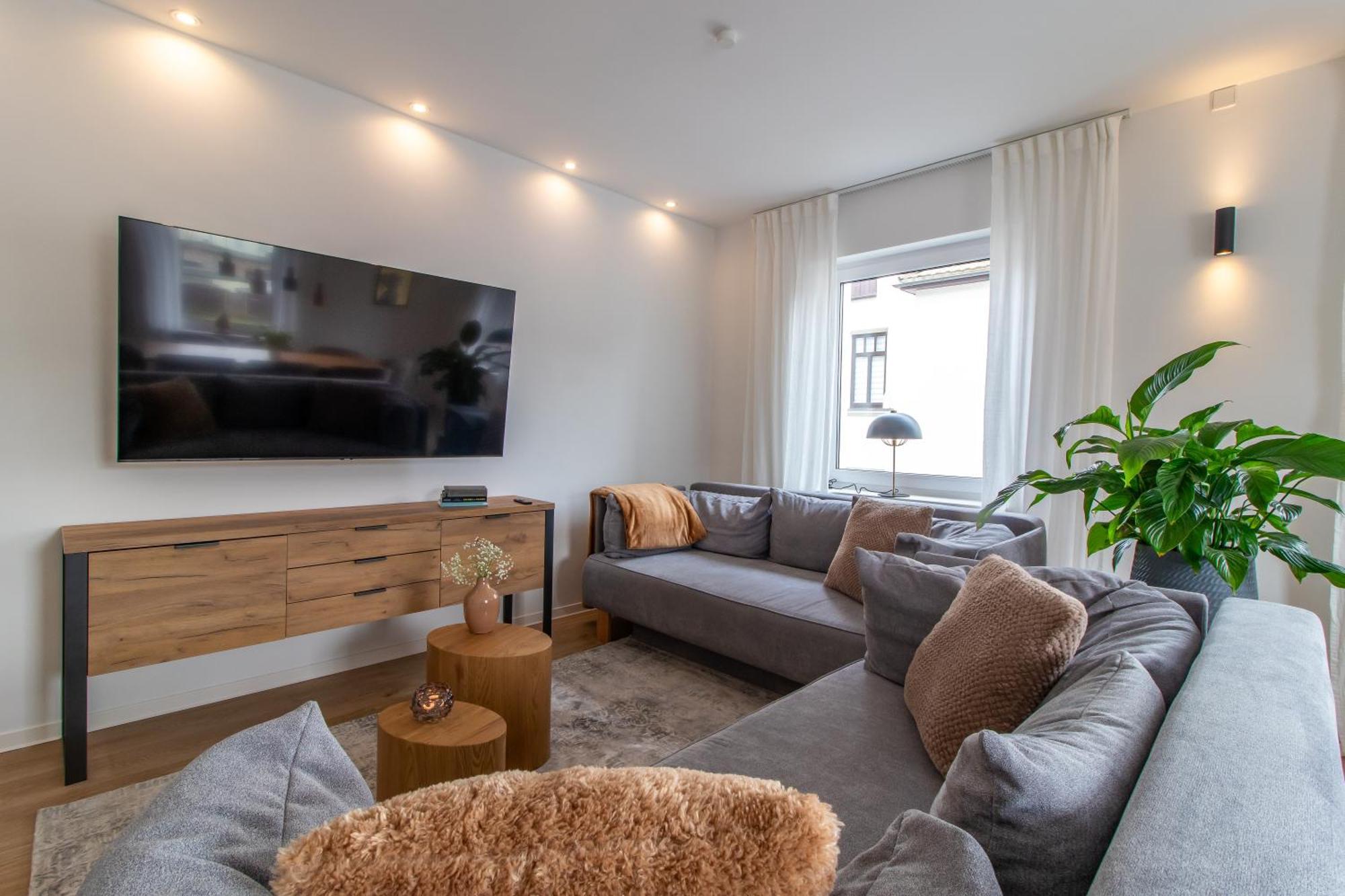 Stilvolles City-Apartment I Netflix I Wlan L Stellplatz I Zentral Schwarzenberg  Exterior photo