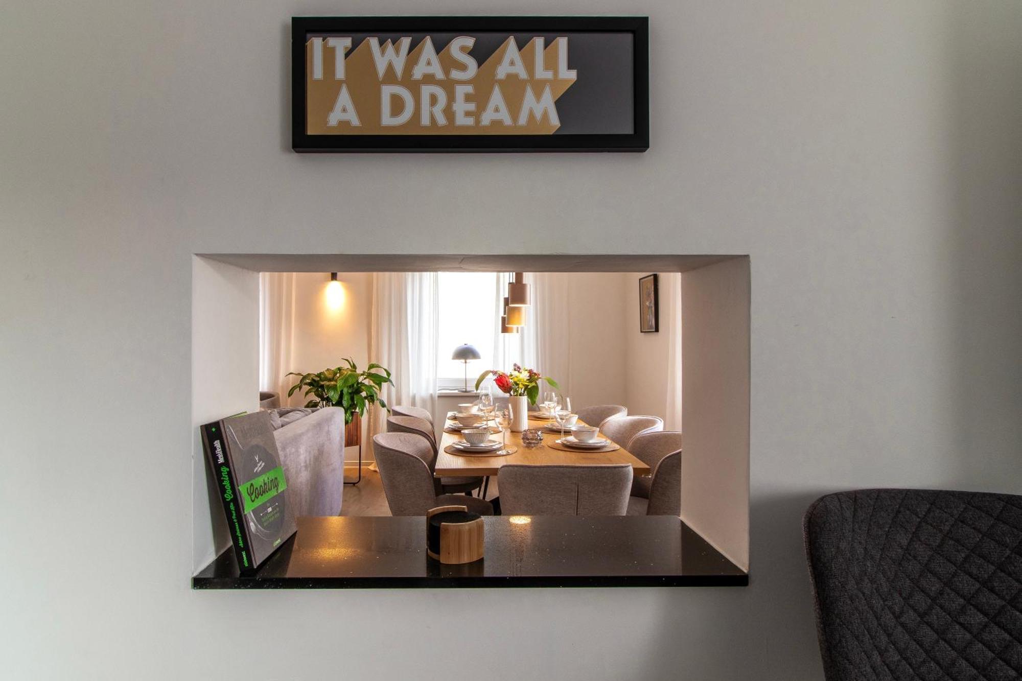 Stilvolles City-Apartment I Netflix I Wlan L Stellplatz I Zentral Schwarzenberg  Exterior photo