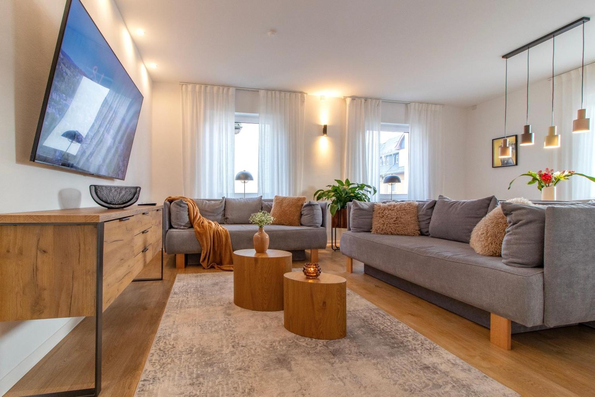 Stilvolles City-Apartment I Netflix I Wlan L Stellplatz I Zentral Schwarzenberg  Exterior photo